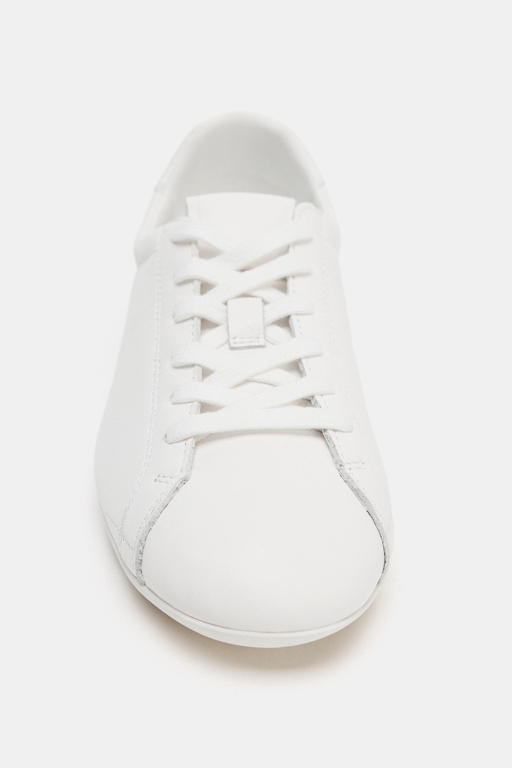BASKET EN CUIR